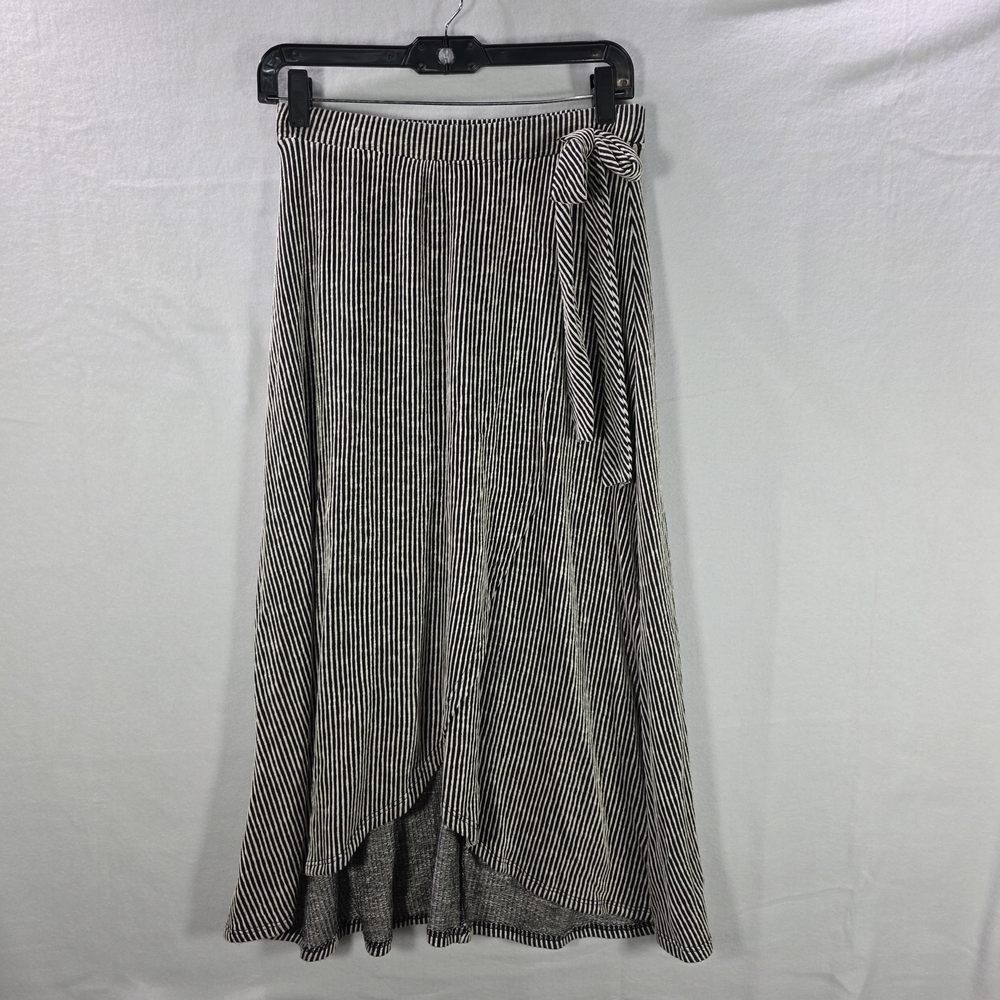 Faux Wrap Black and White Skirt Seeksucker Style Size Medium